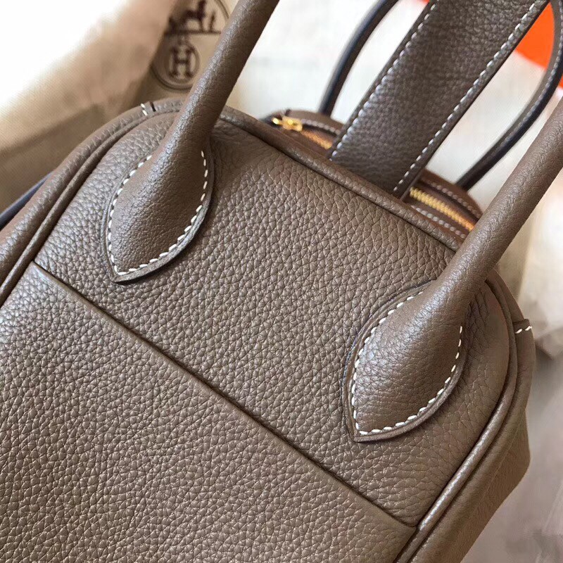 Replica Hermes Lindy 26cm Bag In Vert Amande Clemence Leather GHW