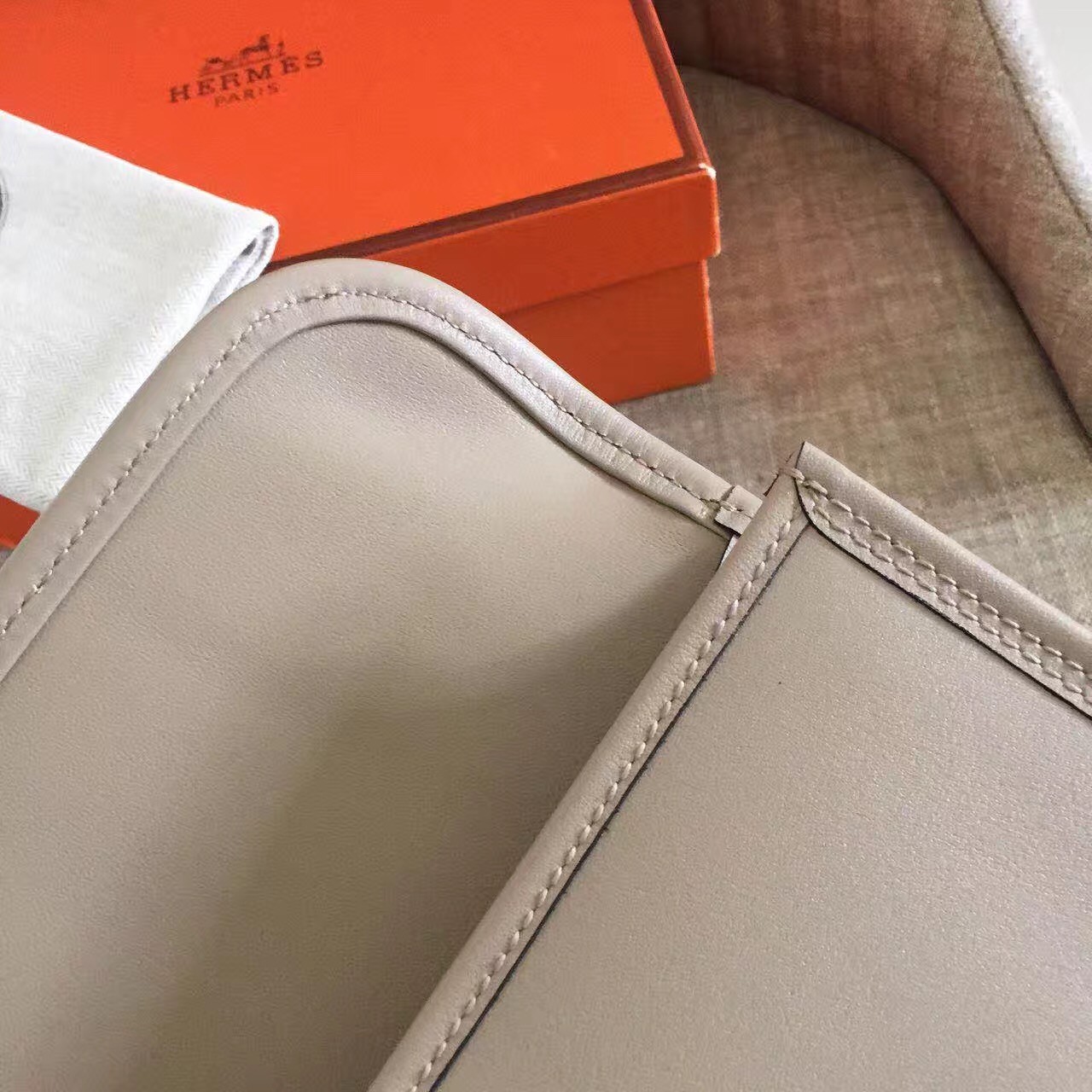 Hermès Swift Jige Elan 29 - Grey Clutches, Handbags - HER565523