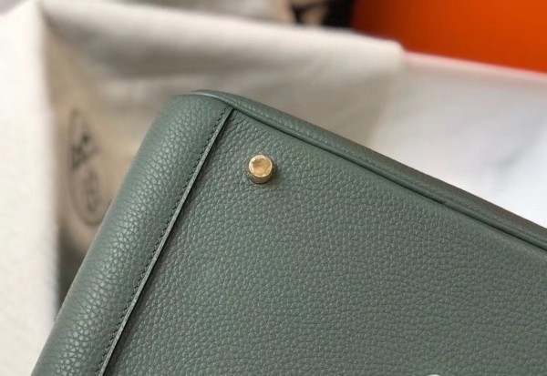 Replica Hermes Lindy 26cm Bag In Vert Amande Clemence With GHW