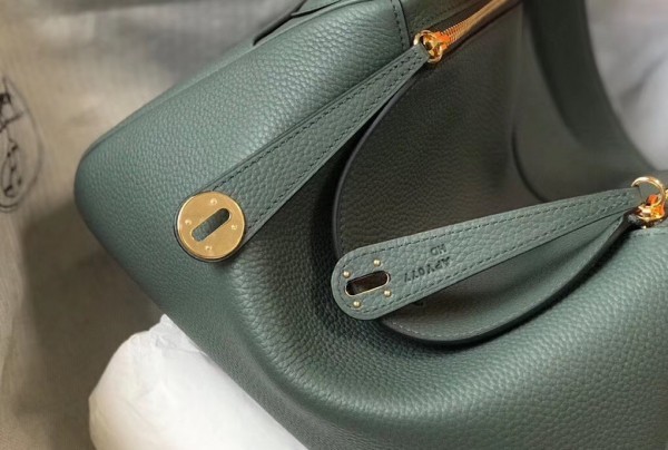 Hermes Lindy 26cm Bag In Vert Amande Clemence With GHW QY00431