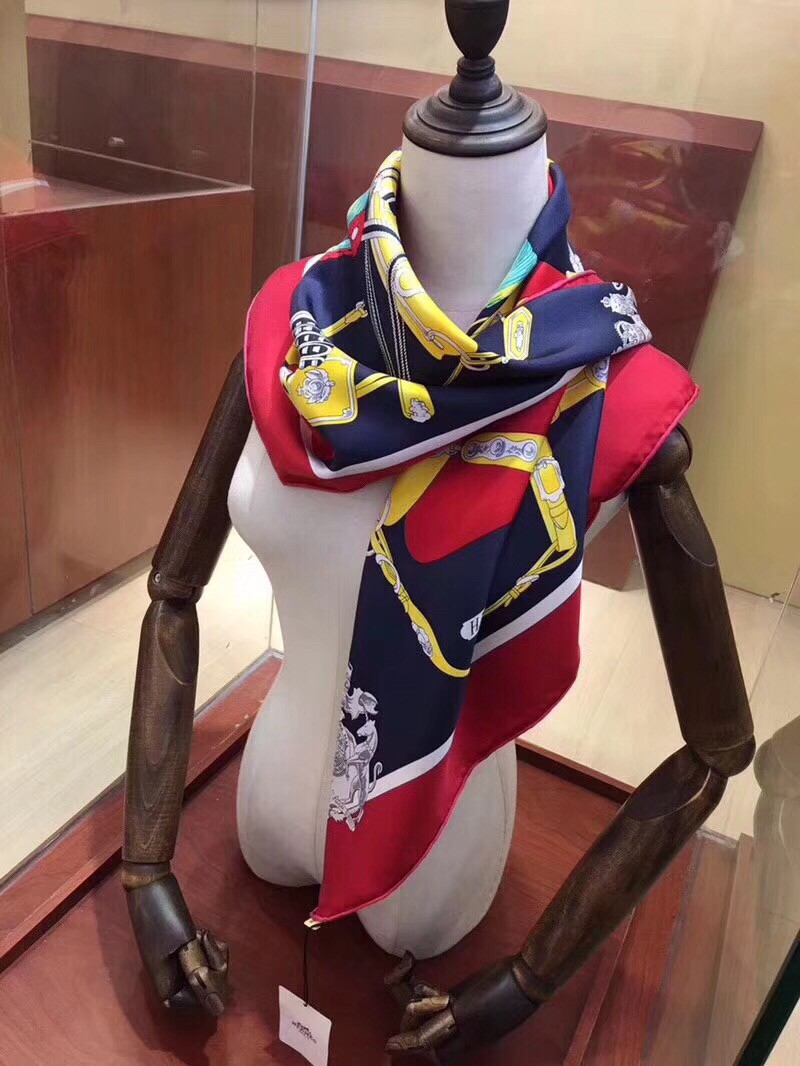 harnais de cour bandana shawl 140