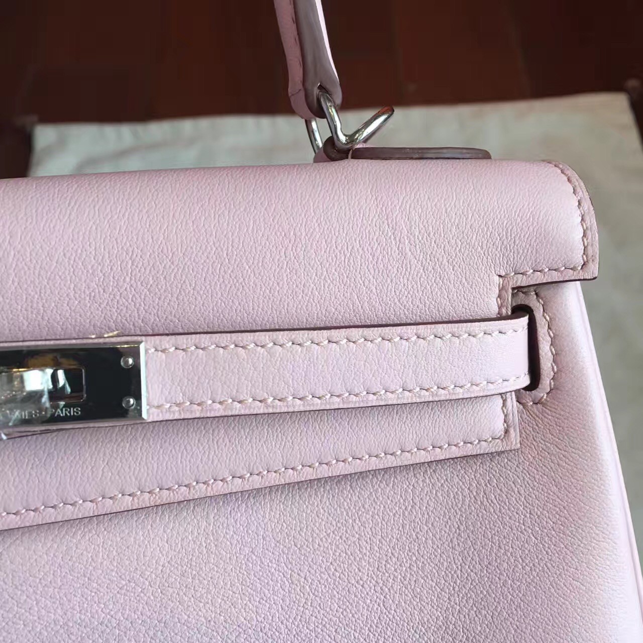 Hermès Kelly 28 Swift Rose Dragee