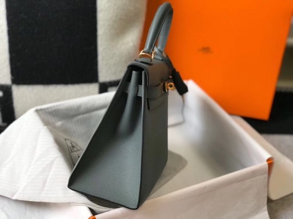 Hermès Kelly 28 Vert Amande Epsom with Gold Hardware - Bags - Kabinet Privé