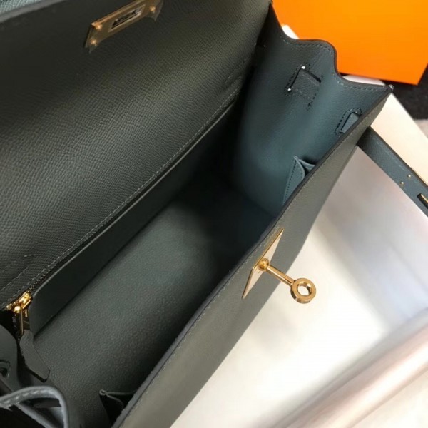 Hermès Kelly 28 Vert Amande Epsom with Gold Hardware - Bags - Kabinet Privé