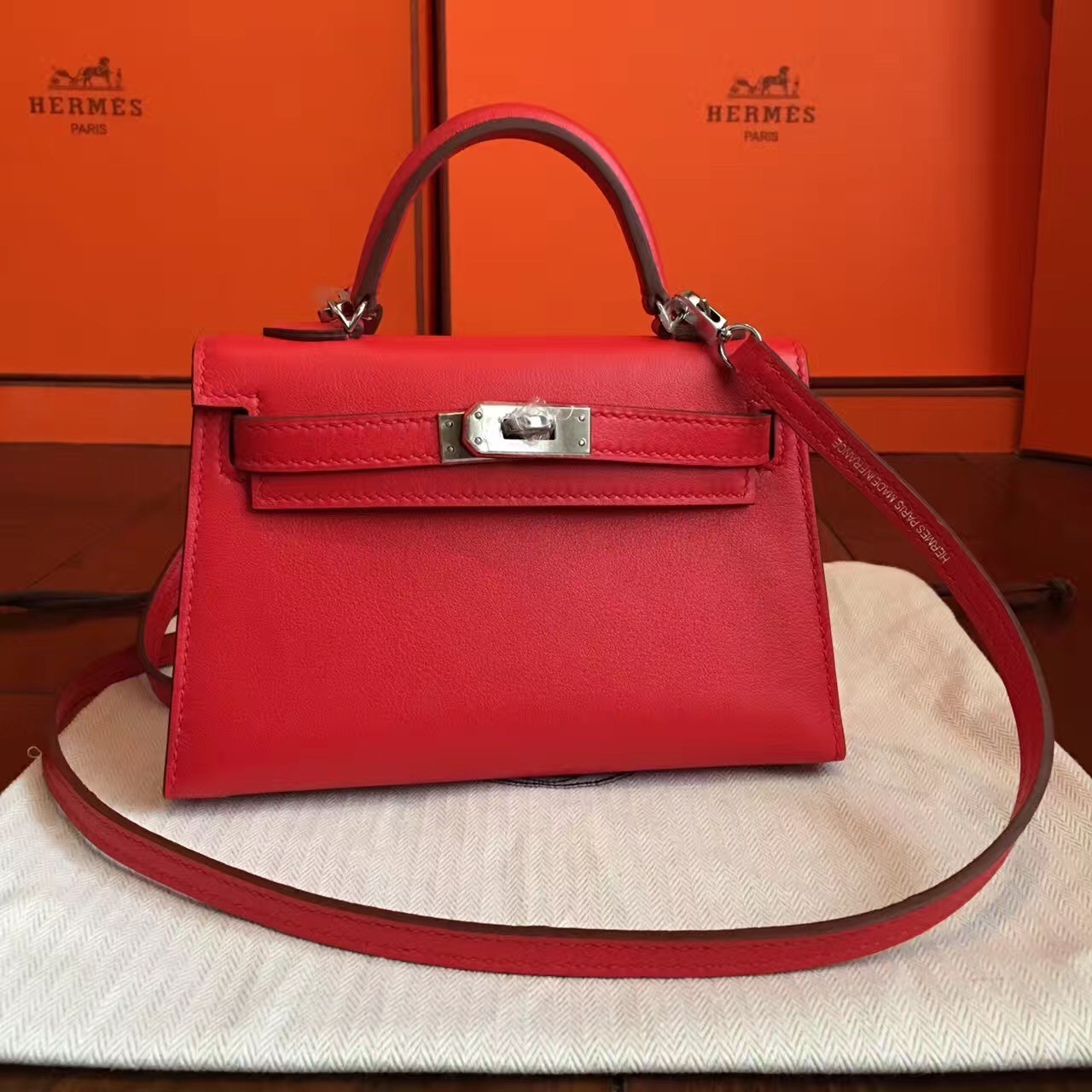 Kelly mini leather handbag Hermès Red in Leather - 27875651