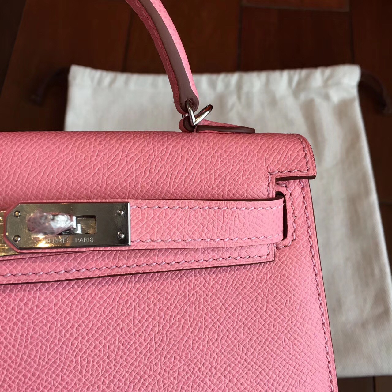 Hermès Kelly II 20 cm Mini Veau Epsom Rose Pink Extreme GHW Bag - Chelsea  Vintage Couture