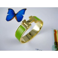 Hermes Green Enamel Clic H Bracelet Narrow Width (18mm) In Gold QY01278