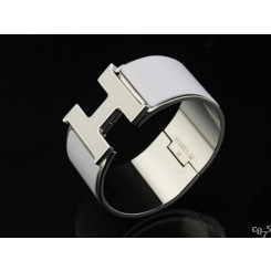 Best 1:1 Hermes White Enamel Clic H Bracelet Narrow Width (33mm) In Silver QY00540