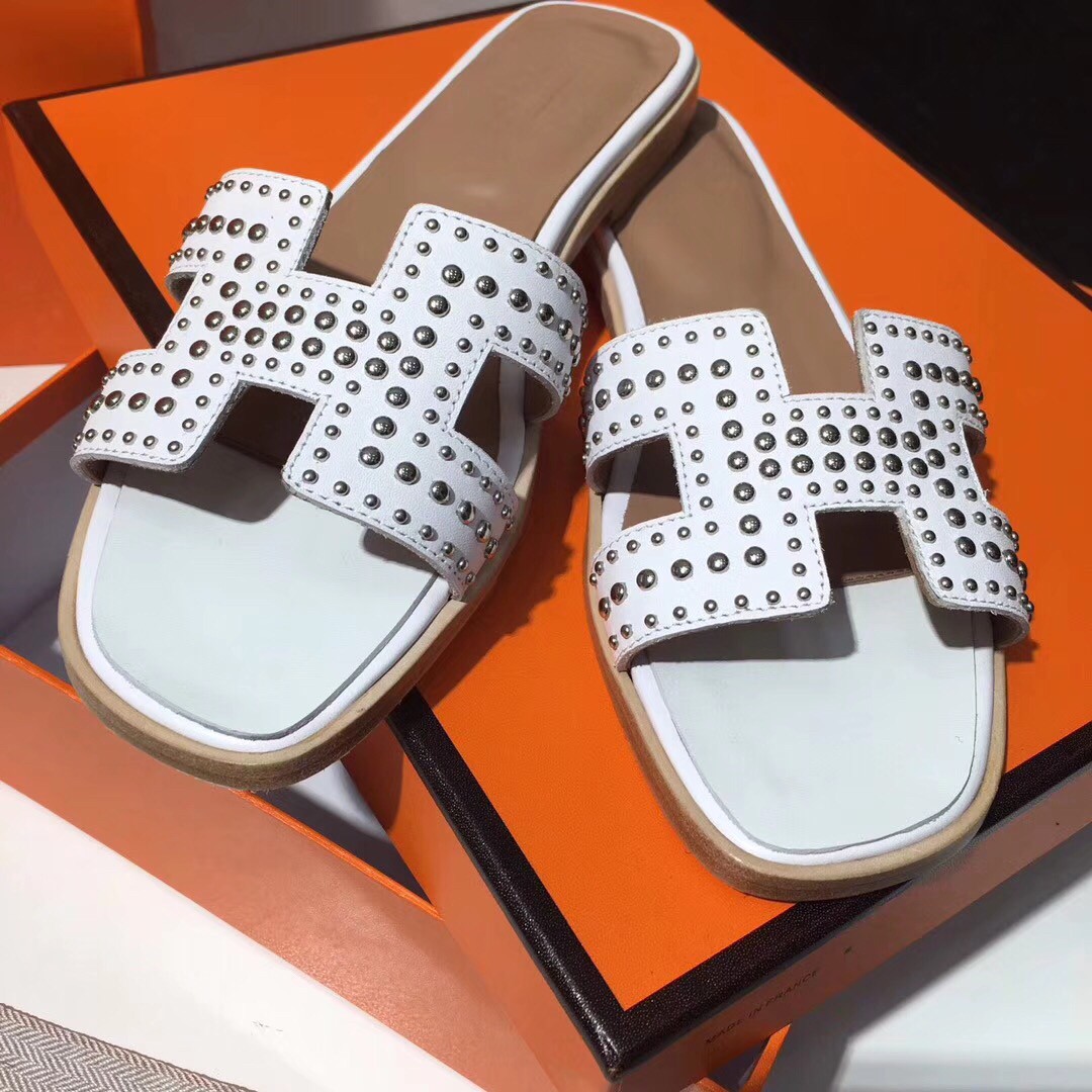 Hermes Oran Studs Sandals In White Leather QY02289 | Hermes Shoes